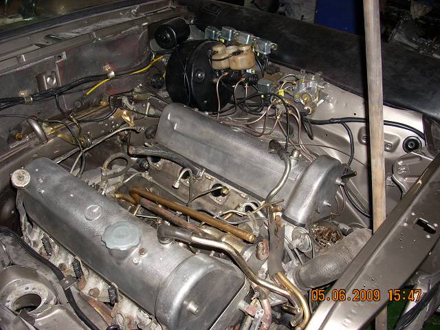 Bild-1121: Motorraum-4